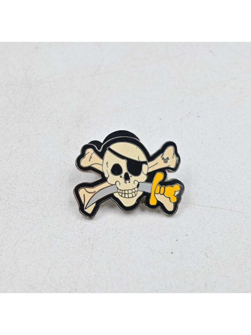 Disney Parks Pirates of the Caribbean Pin Pirate Skull Eyepatch Sword Cutlass